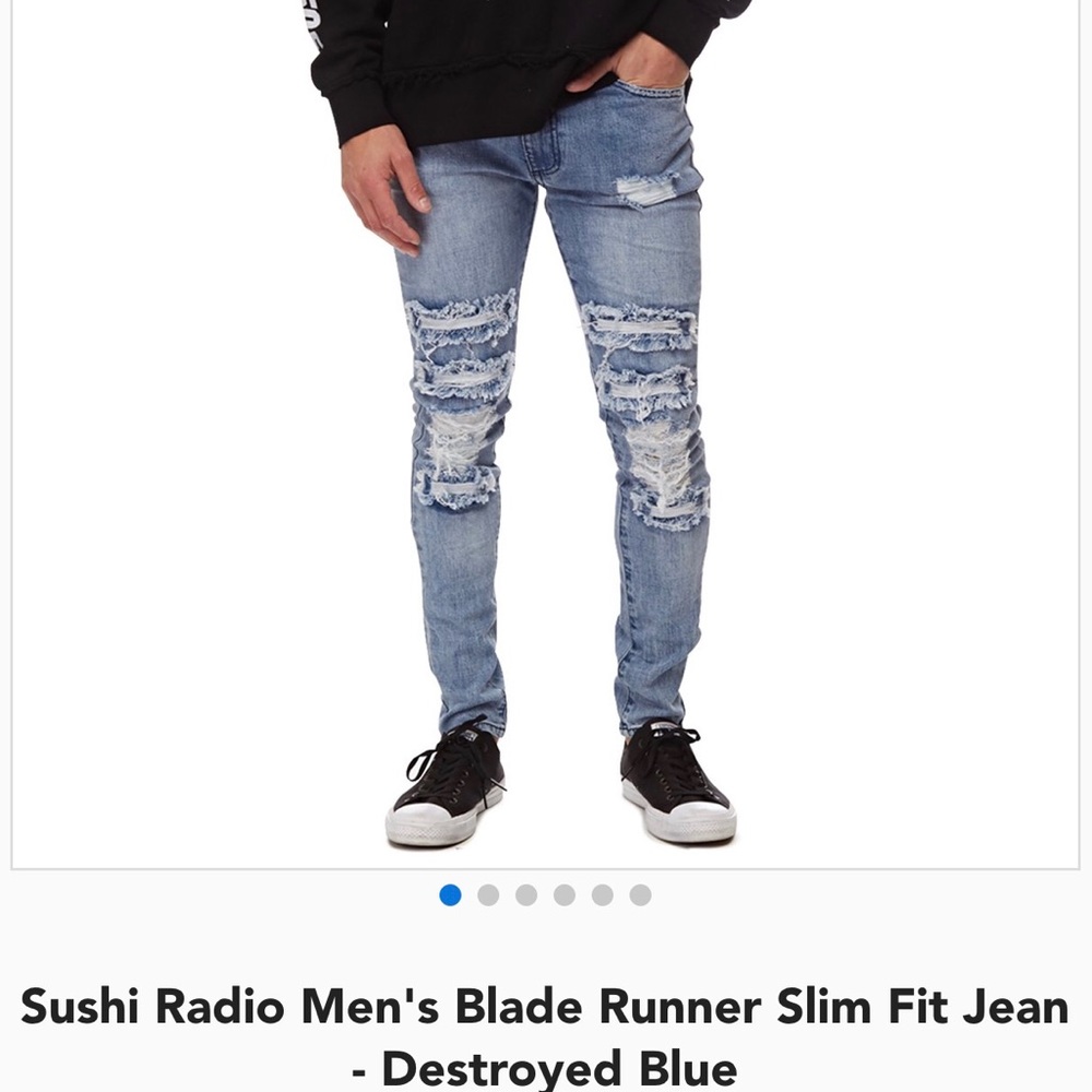 Men’s destroyed light wash jeans